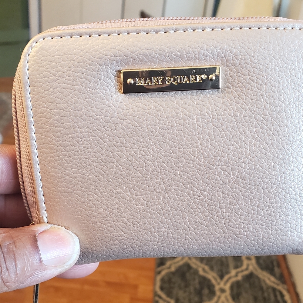 Mary Square Expandable  Card Wallet